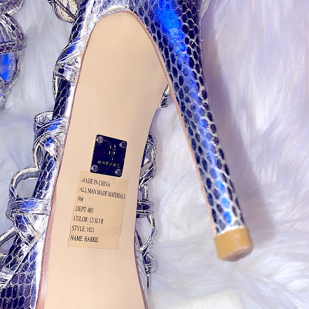 Super Sexy silver open toe stilettos! 👠 - Picture 4 of 4